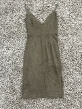 ALOT Green Suede Mini Dress Plunging V-Neck Spaghetti Strap Sexy size US 2